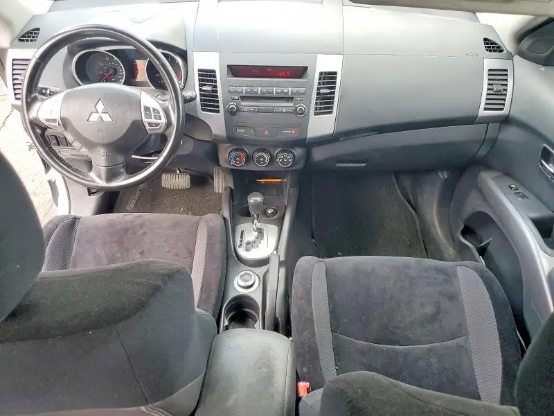 2010 MITSUBISHI OUTLANDER ES  