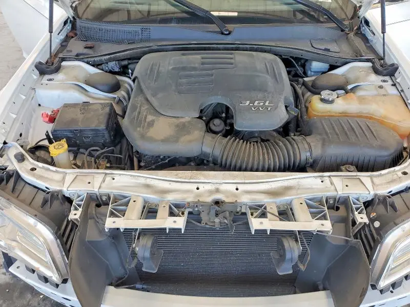 2013 CHRYSLER 300   
