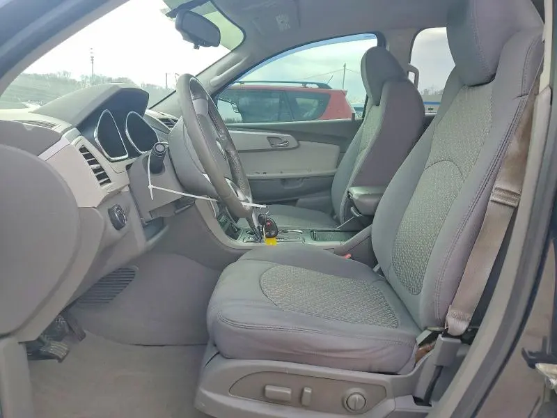 2011 CHEVROLET TRAVERSE LT  