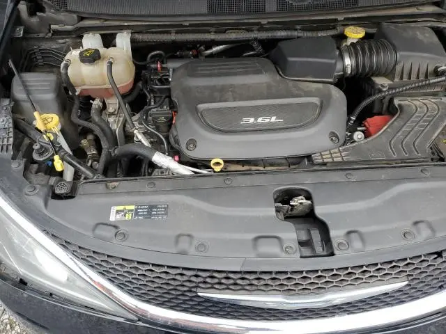 2017 CHRYSLER PACIFICA TOURING L PLUS  