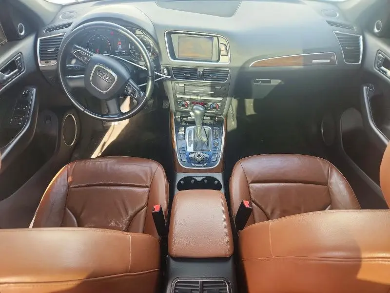 2010 AUDI Q5 PREMIUM PLUS  
