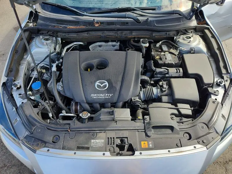 2017 MAZDA 3 TOURING  