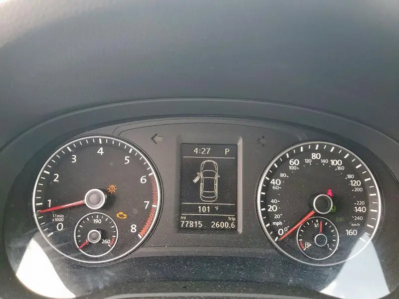 2013 VOLKSWAGEN PASSAT SE  