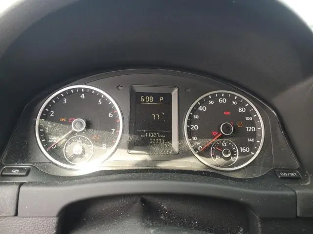 2010 VOLKSWAGEN TIGUAN SE  