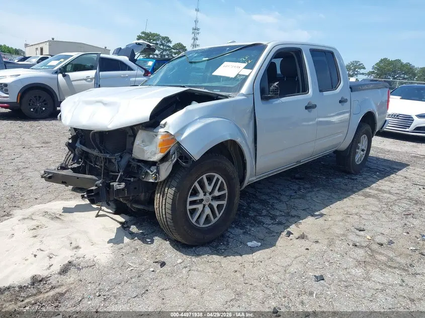 2017 NISSAN FRONTIER SV