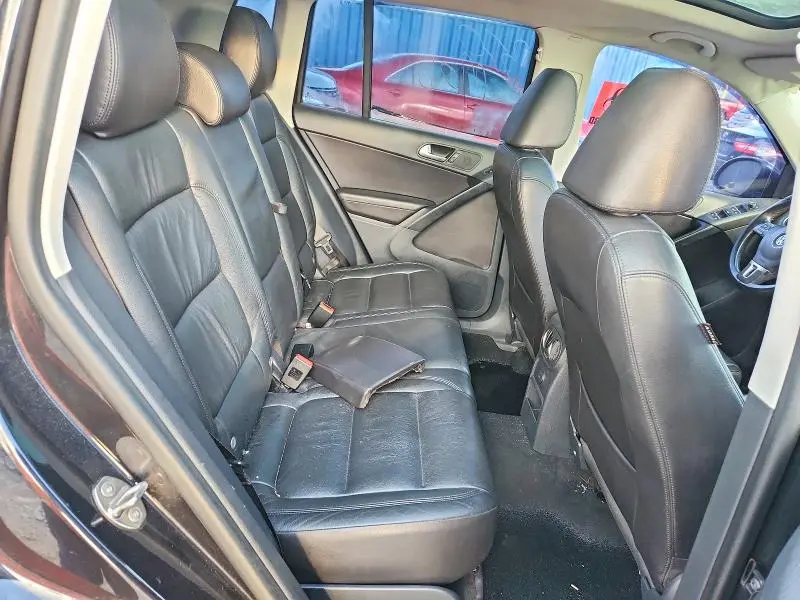 2017 VOLKSWAGEN TIGUAN SPORT  