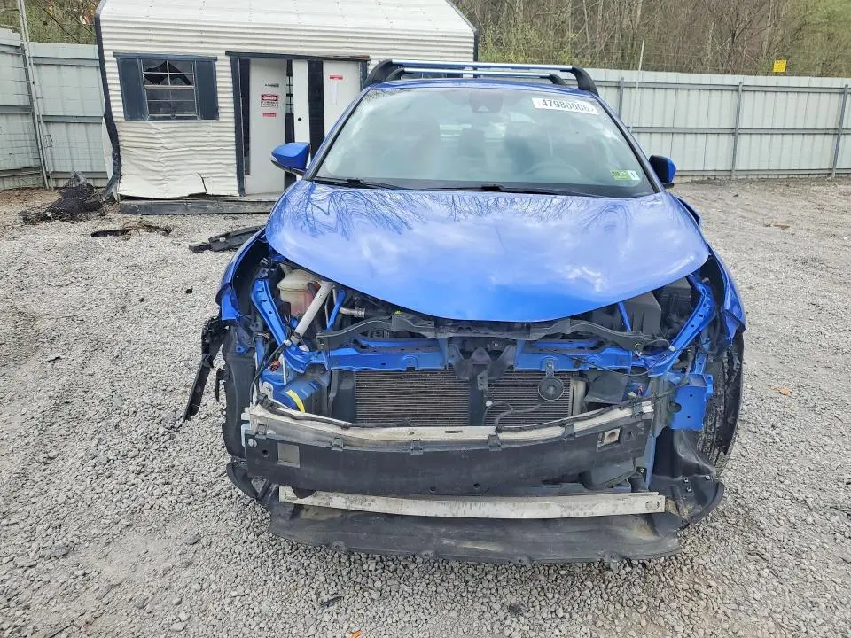 2019 TOYOTA C-HR LE  
