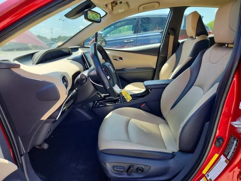 2018 TOYOTA PRIUS FOUR  
