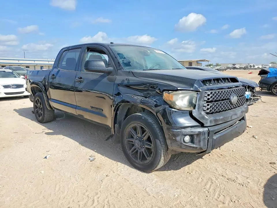 2018 TOYOTA TUNDRA CREWMAX SR5 V8