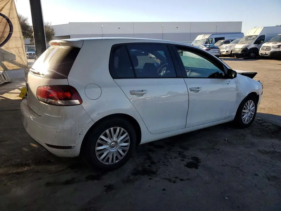 2013 VOLKSWAGEN GOLF   
