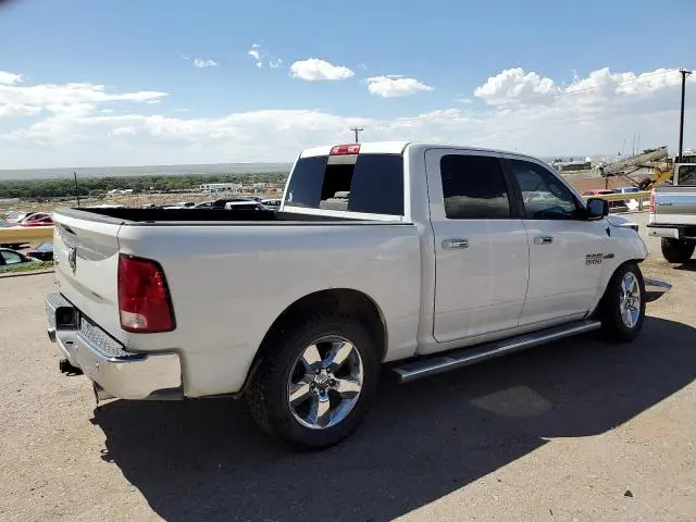 2016 RAM 1500 SLT  