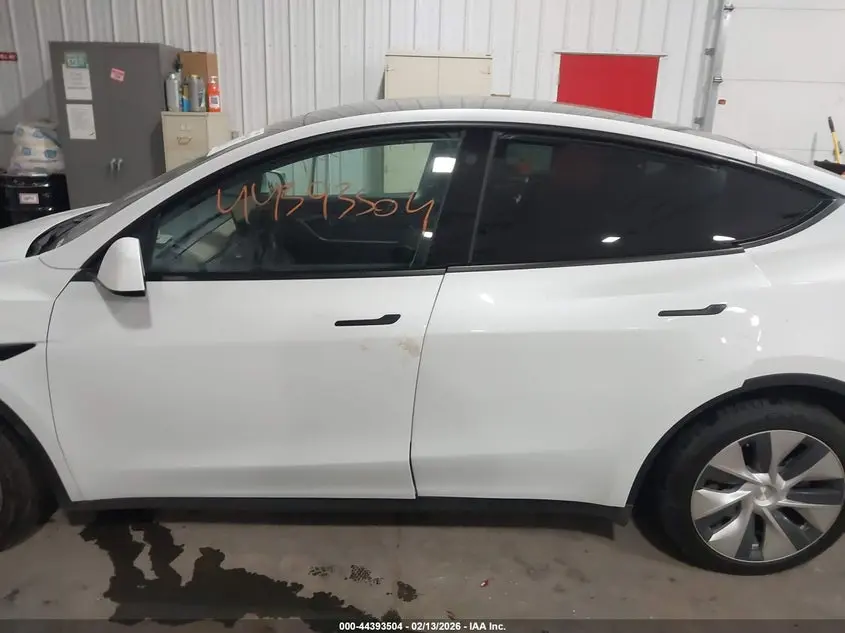 2022 TESLA MODEL Y LONG RANGE DUAL MOTOR ALL-WHEEL DRIVE