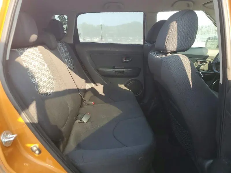 2011 KIA SOUL +  