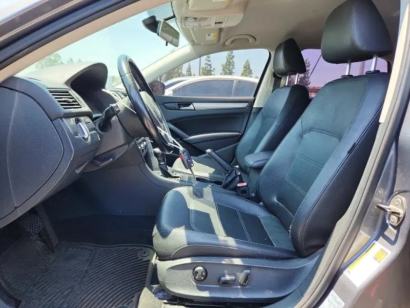 2014 VOLKSWAGEN PASSAT S  