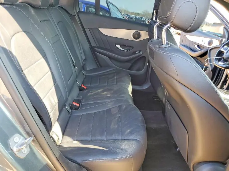 2019 MERCEDES-BENZ GLC 300  