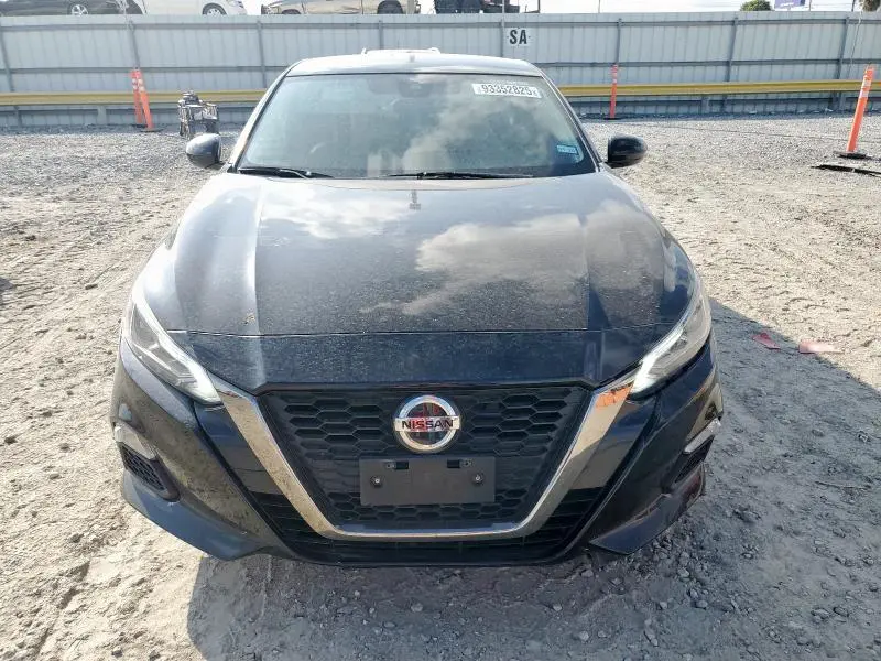 2022 NISSAN ALTIMA SR  