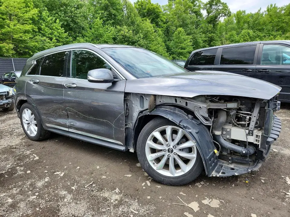 2019 INFINITI QX50 LUXE  
