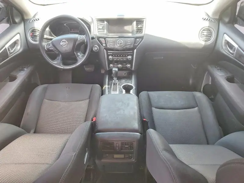 2017 NISSAN PATHFINDER SV  