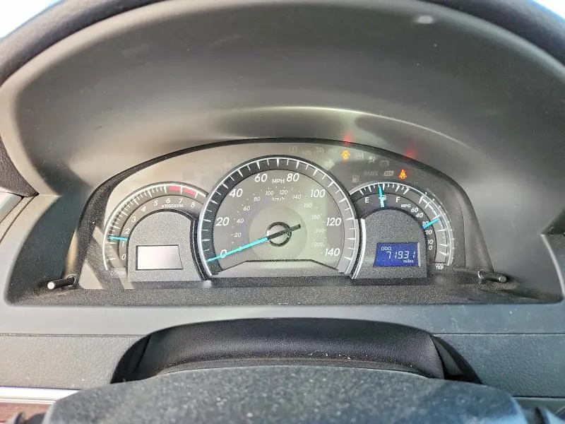 2014 TOYOTA CAMRY XLE V6  
