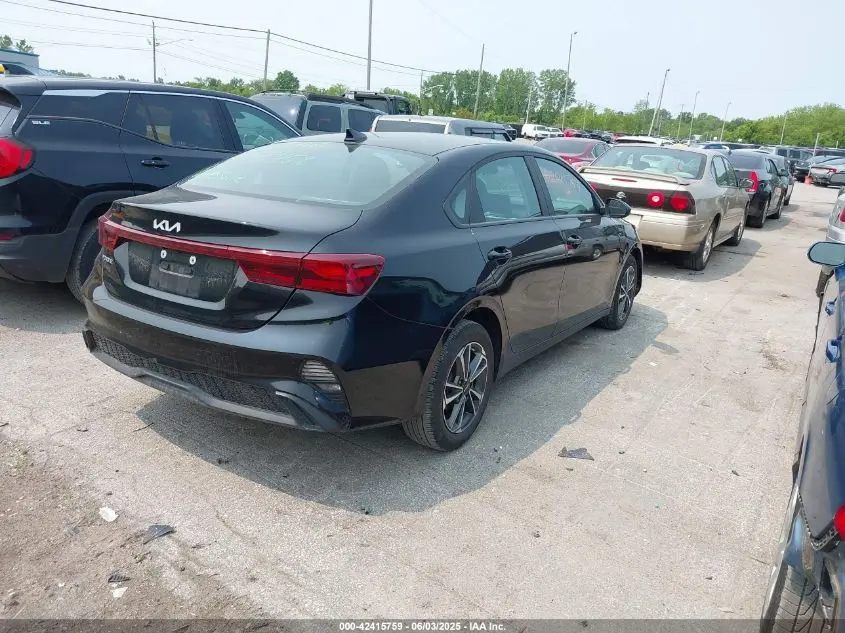 2023 KIA FORTE LXS