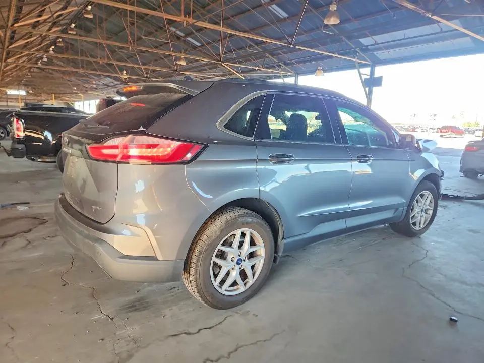 2021 FORD EDGE SE  
