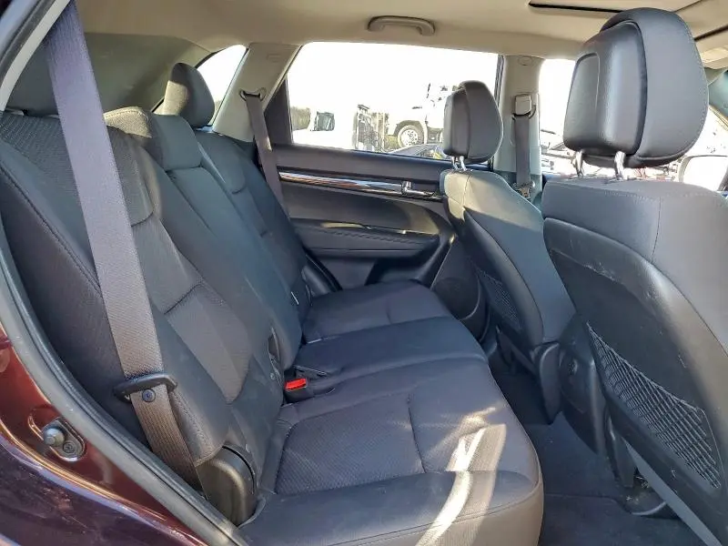 2011 KIA SORENTO BASE  