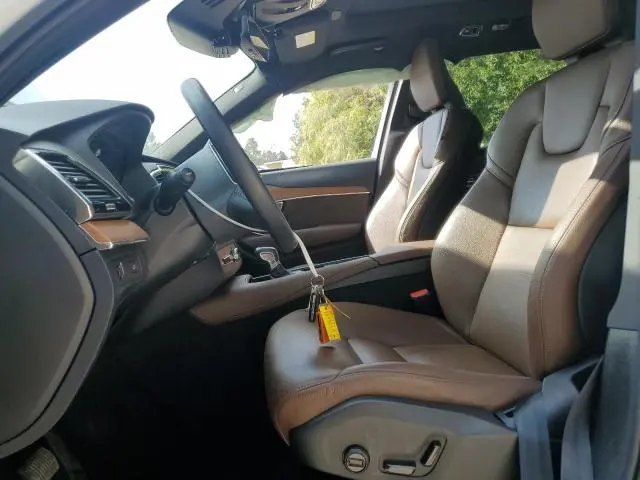 2022 VOLVO XC90 T6 MOMENTUM