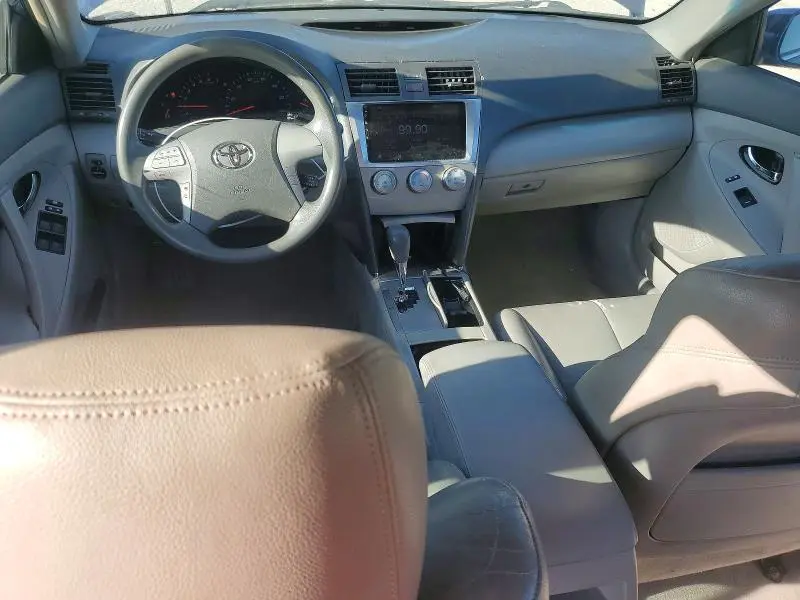 2011 TOYOTA CAMRY LE  