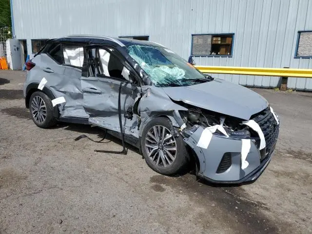 2021 NISSAN KICKS SV  