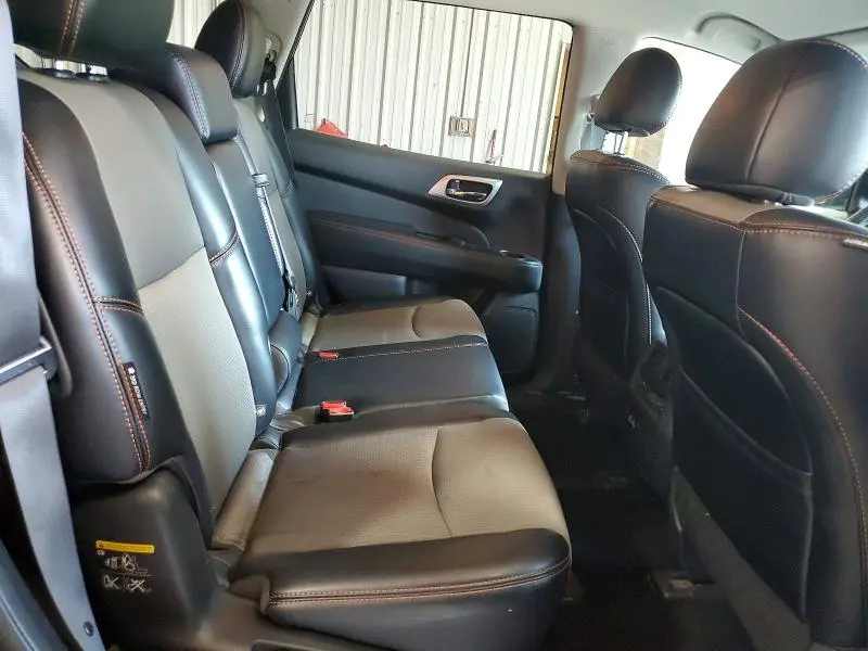 2019 NISSAN PATHFINDER SV  