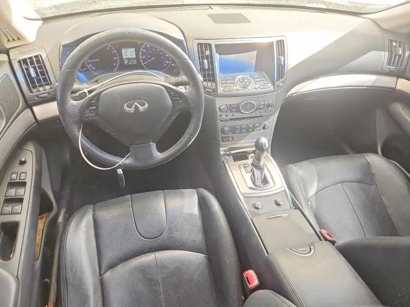 2015 INFINITI Q40 BASE  