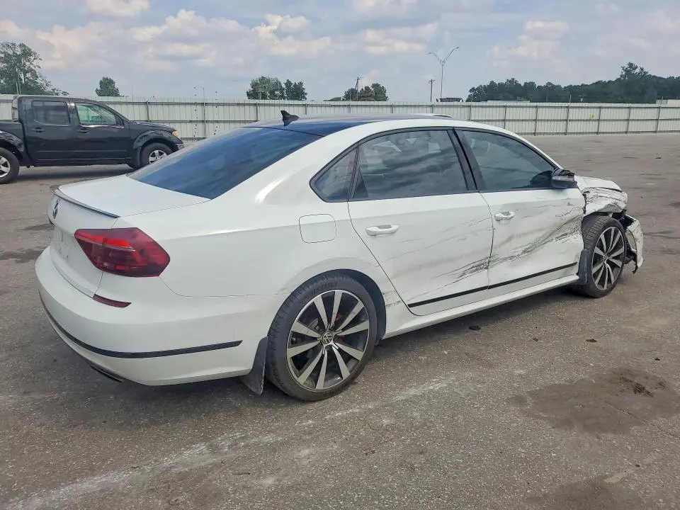 2018 VOLKSWAGEN PASSAT GT  
