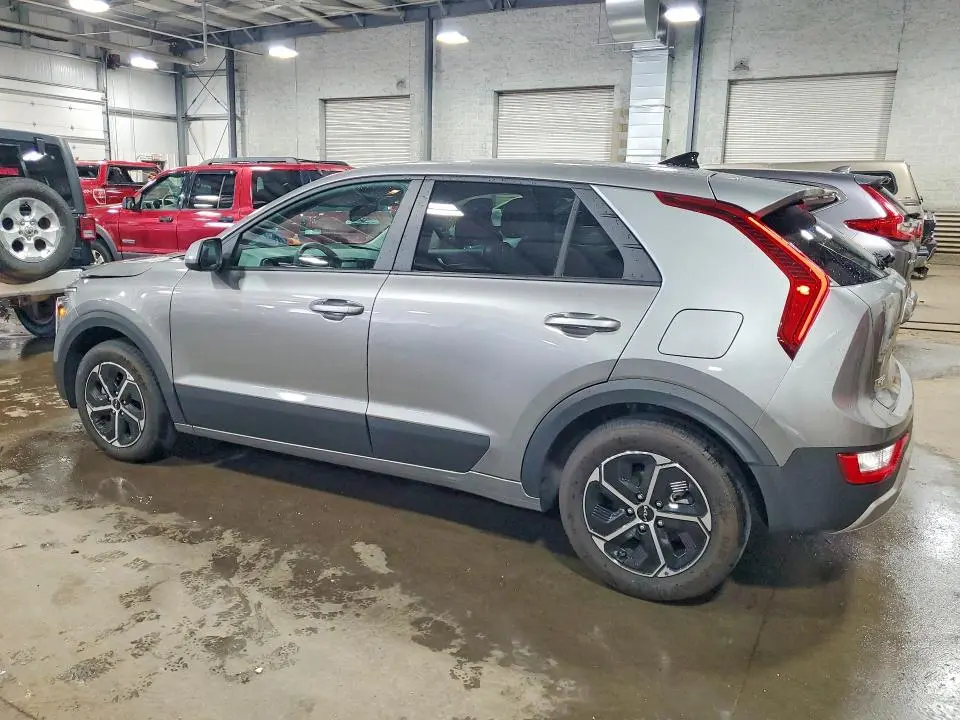 2024 KIA NIRO LX  