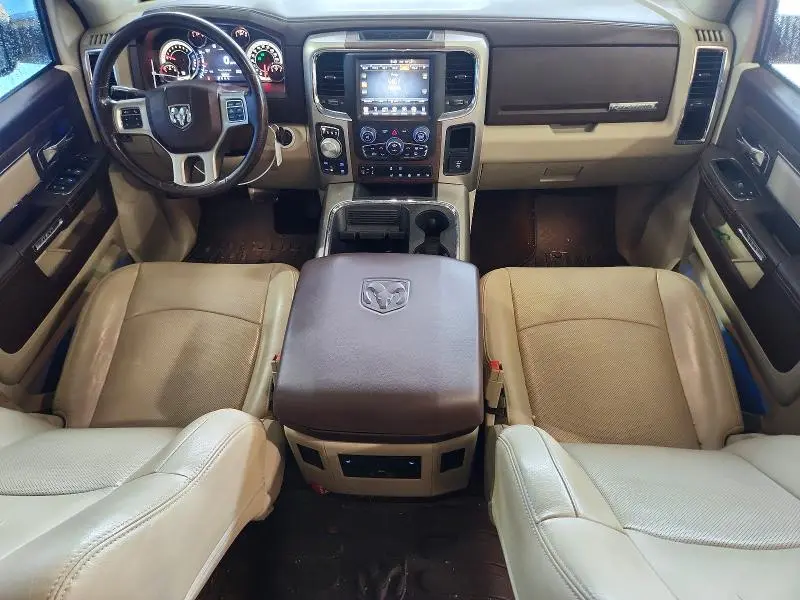 2016 RAM 1500 LARAMIE  