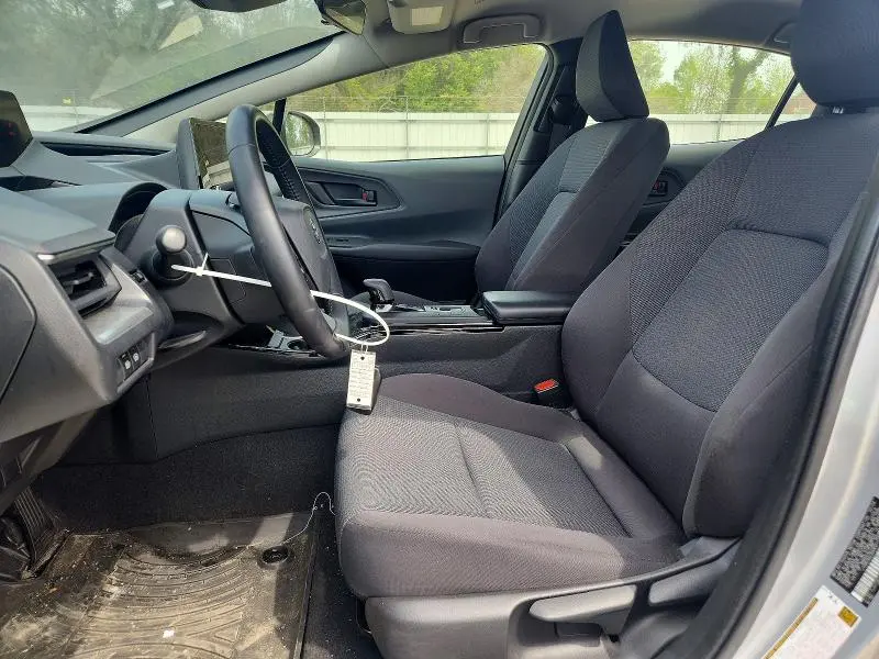 2024 TOYOTA PRIUS LE  