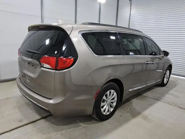 2017 CHRYSLER PACIFICA TOURING L  