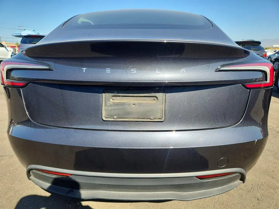 2025 TESLA MODEL 3   