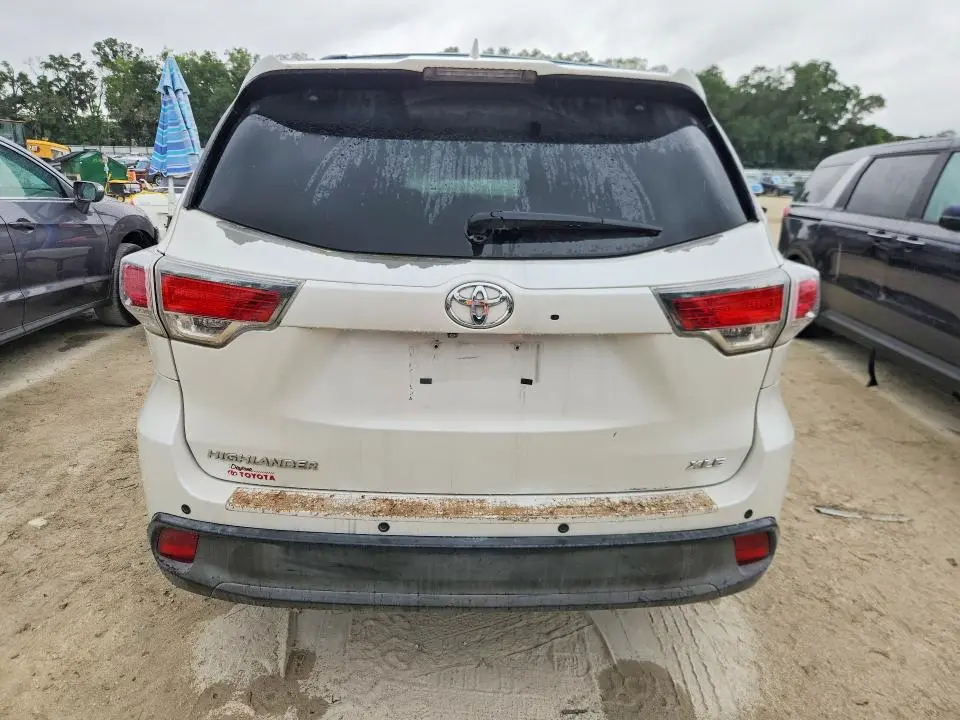 2014 TOYOTA HIGHLANDER XLE  