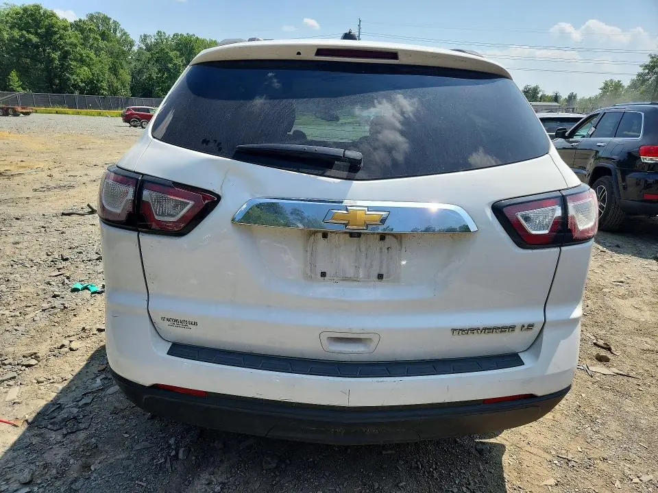 2016 CHEVROLET TRAVERSE LS  
