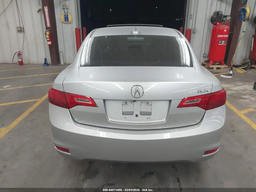 2013 ACURA ILX 2.0L