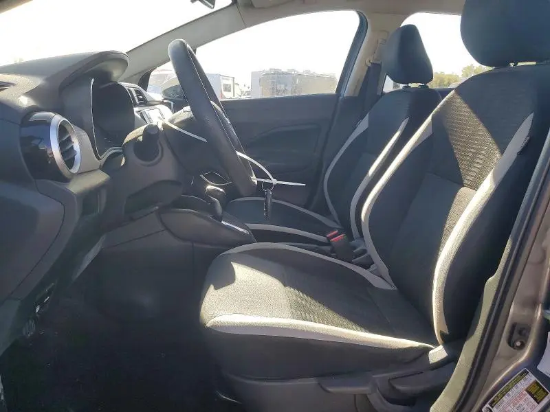 2020 NISSAN VERSA SV  