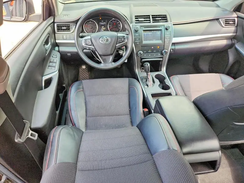 2017 TOYOTA CAMRY SE  