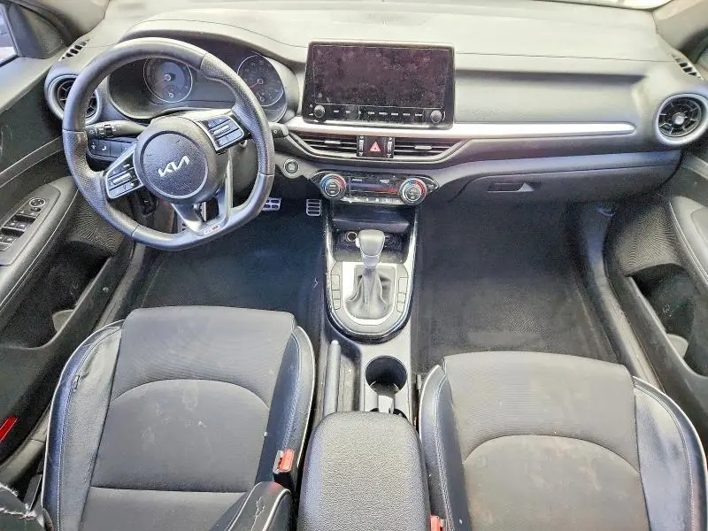 2023 KIA FORTE GT LINE  