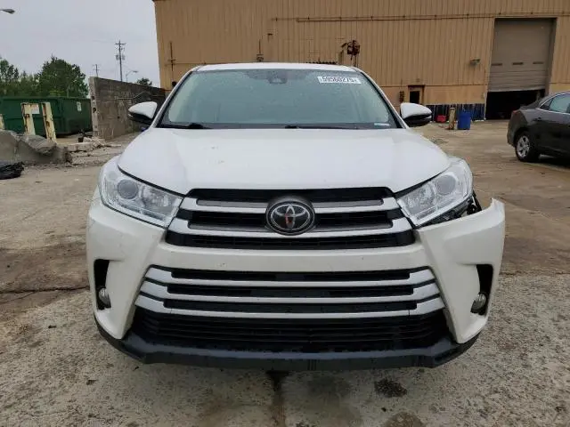 2017 TOYOTA HIGHLANDER LE  