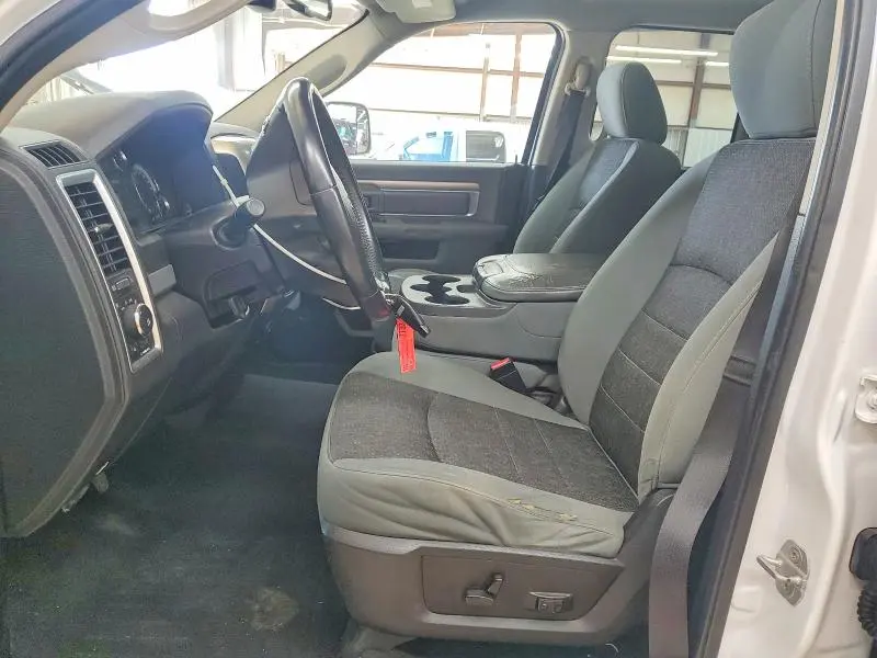 2013 RAM 1500 SLT  