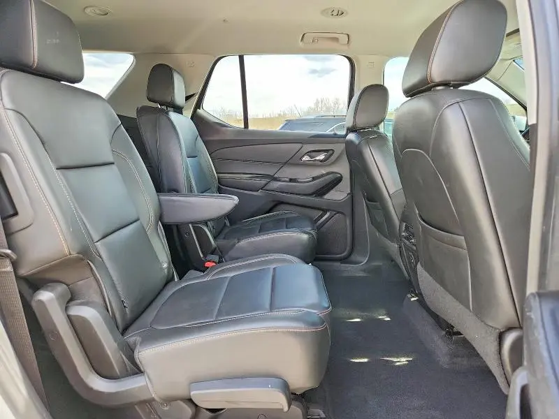 2020 CHEVROLET TRAVERSE LT  