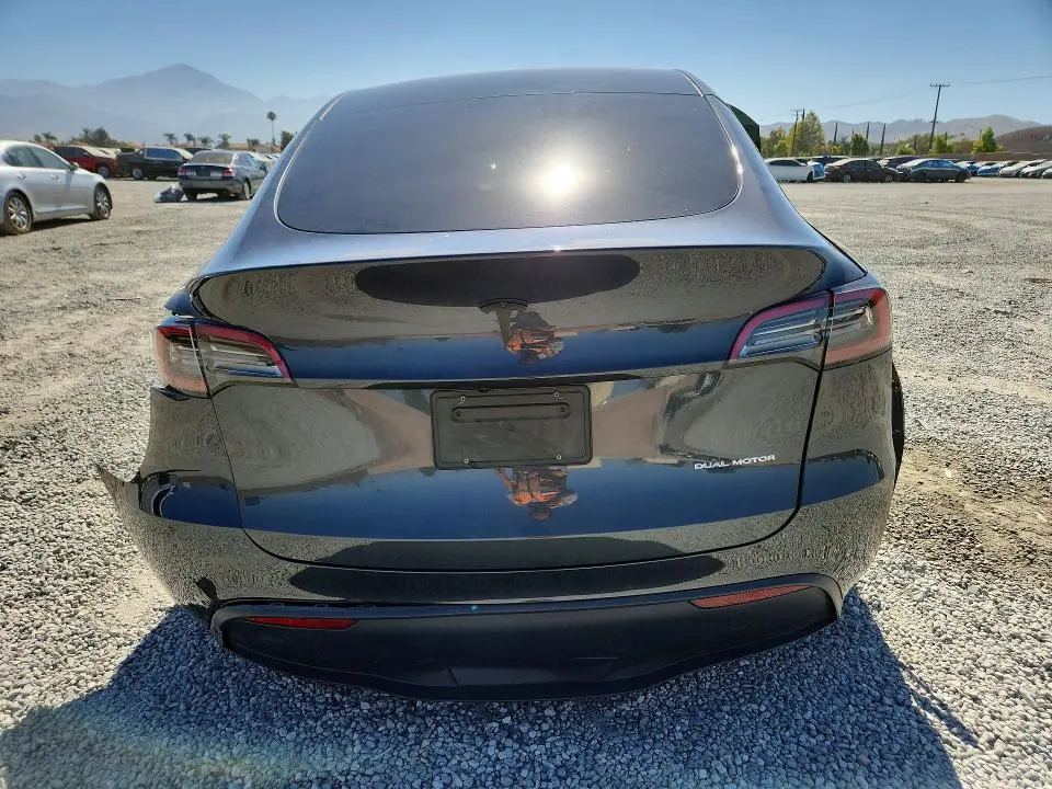 2024 TESLA MODEL Y   