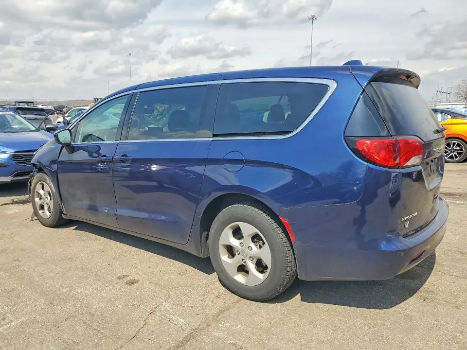 2017 CHRYSLER PACIFICA LX  