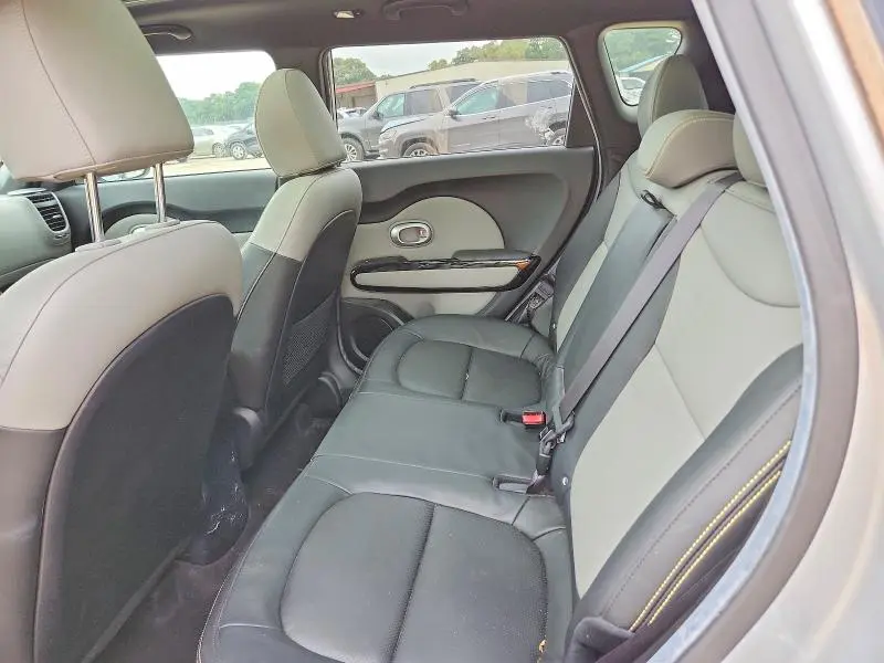 2015 KIA SOUL   