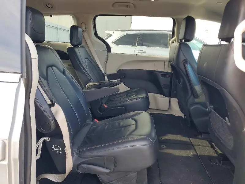 2017 CHRYSLER PACIFICA TOURING L  